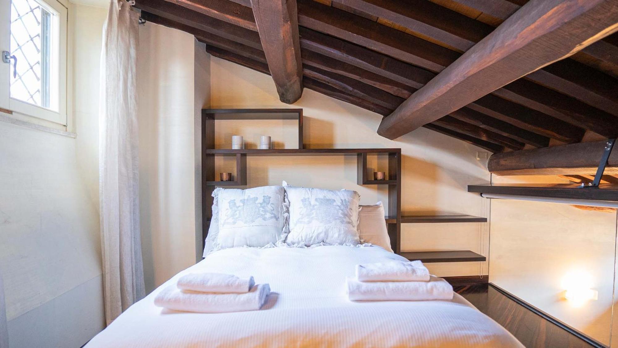 Piazza Venezia Charming Apartments With View Рим Екстер'єр фото